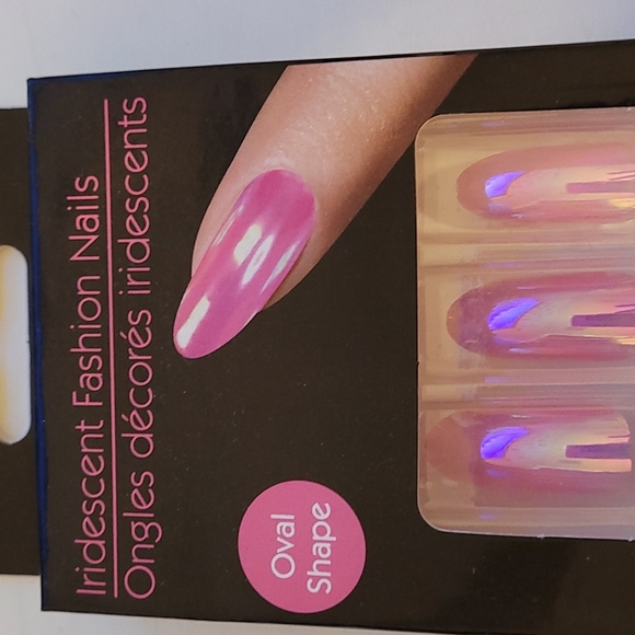 Fashion nails iridescent oval shape 12 pieces - Picture 4 of 4